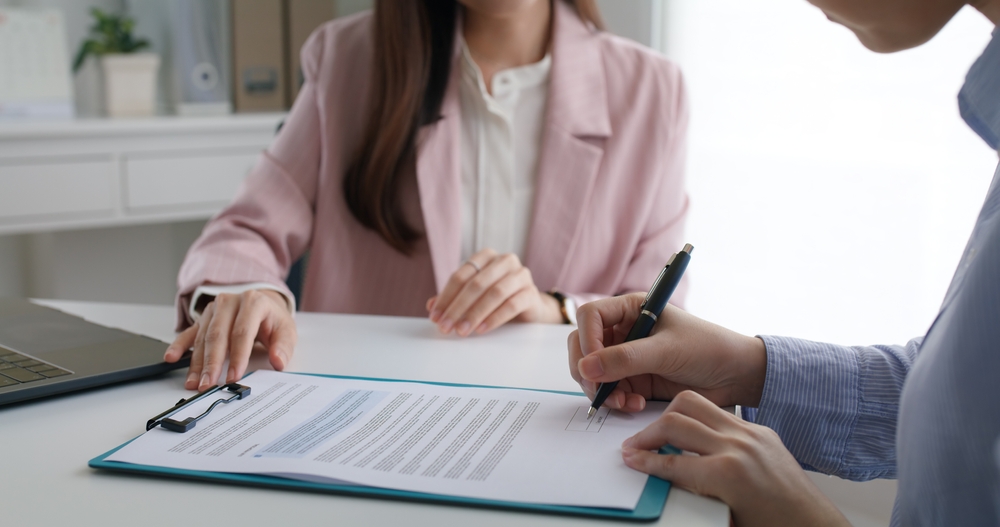 lending signing papers